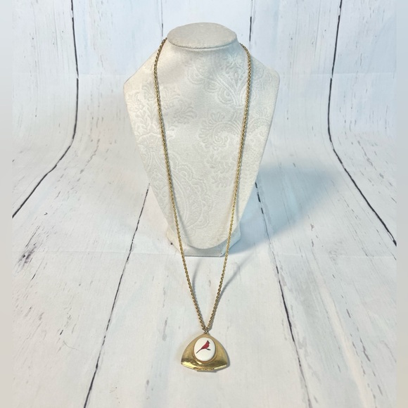 Vintage Cardinal locket on a long gold tone chain - Picture 2 of 6